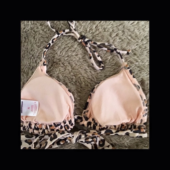 Leopard string bikini top - Picture 3 of 3
